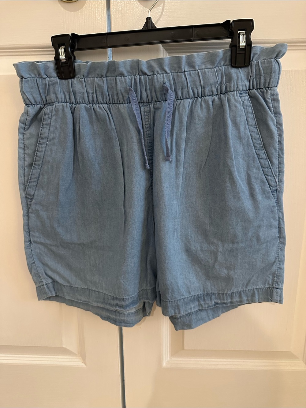 Magellan Outdoors Light Blue Elastic Waist Women's Shorts